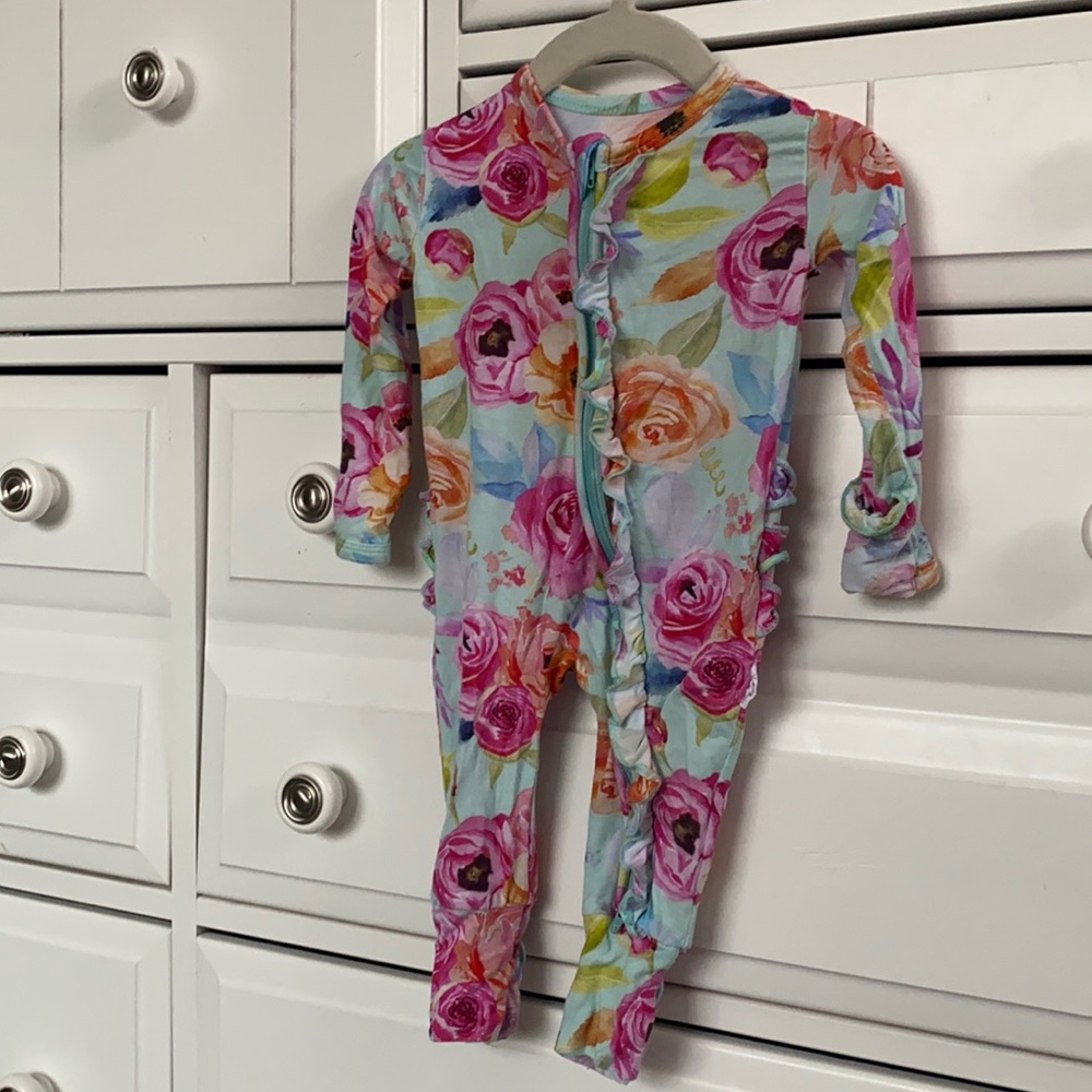 Gigi and max Tessa onesie 6 months